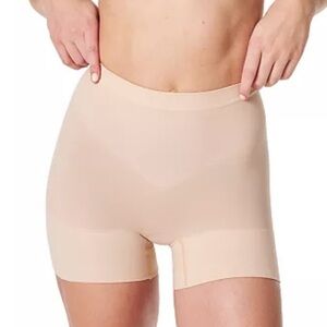 Spanx Everyday Shaping Short Size Large NEW Soft Nude